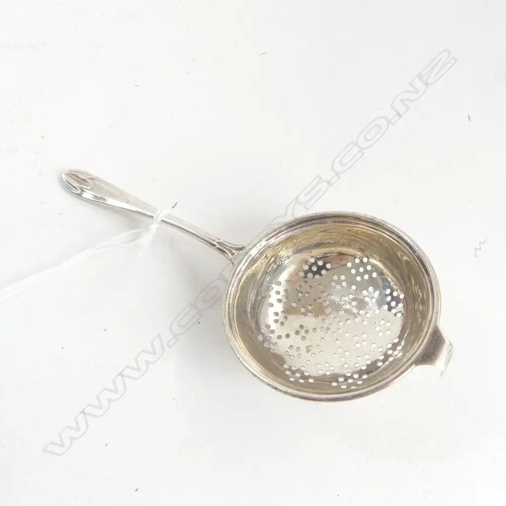 SILVER TEA STRAINER, SHEFF. 1938, 32gm Image 1++