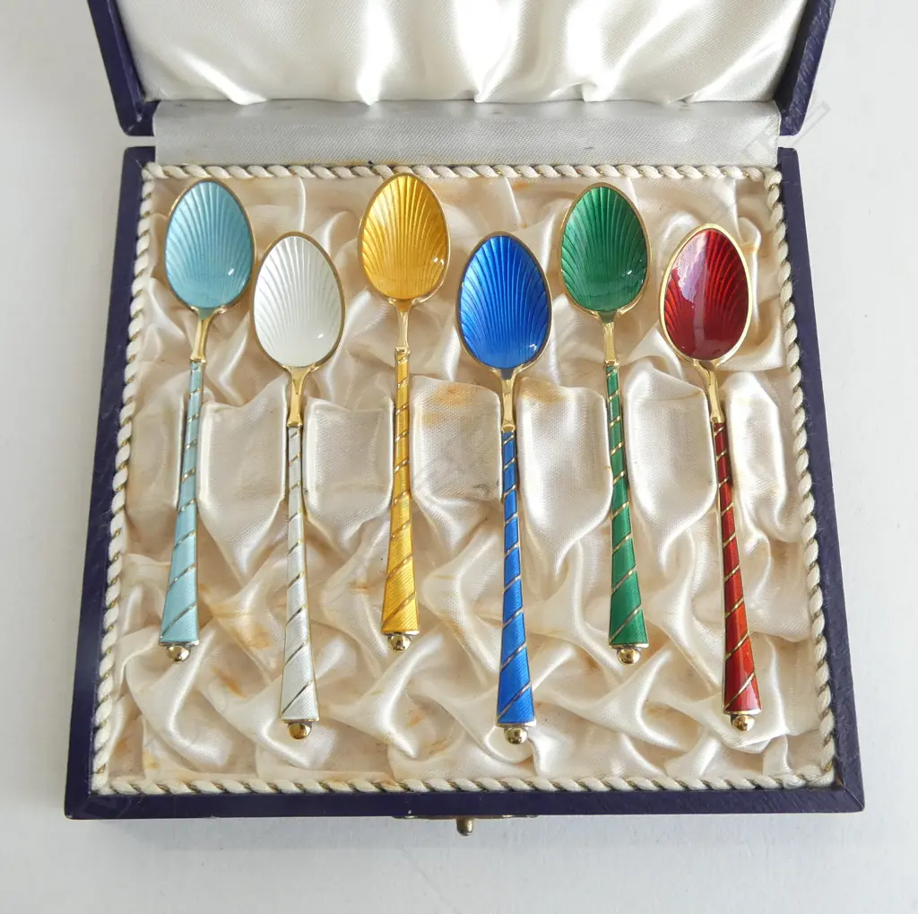 6 CASED NORWEGIAN STG SILVER & ENAMEL SPOONS, TOTAL WEIGHT 50gms Image 1++