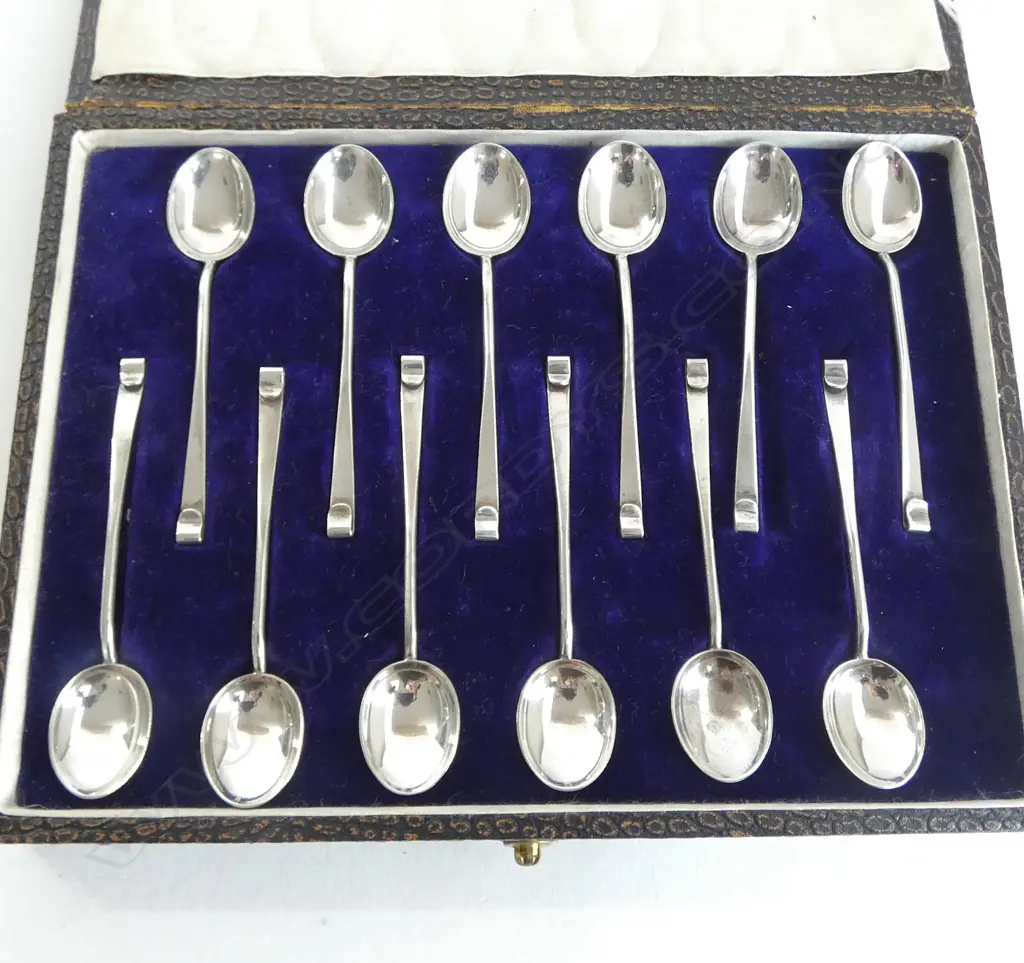 12 CASED STG SILVER SPOONS, HUKIN & HEATH Ltd, BIRMINGHAM 1946, 78gms Image 1++