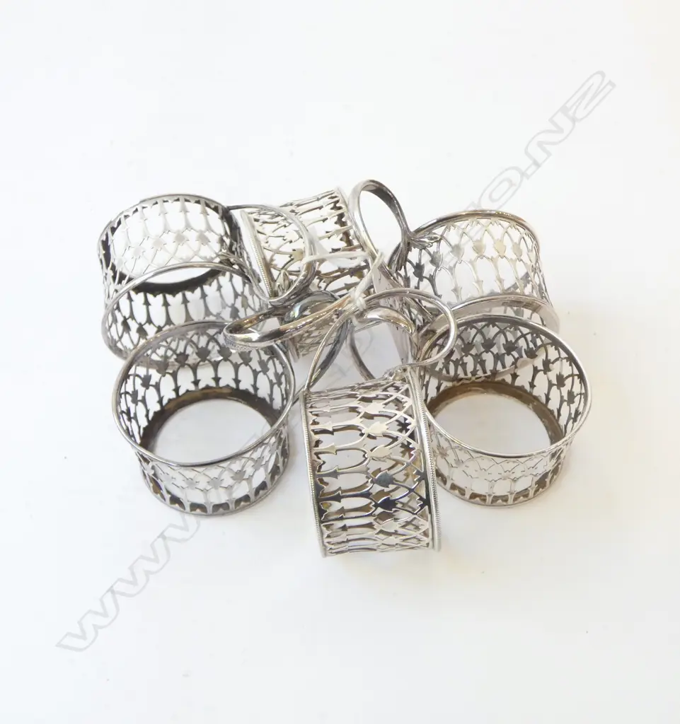 6 S/SILVER  GLASS HOLDERS 92G Image 1++