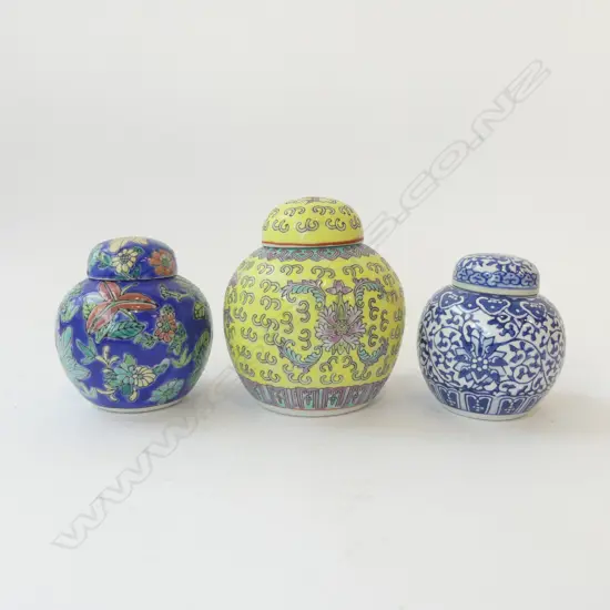 3 CHINESE GINGER JARS H.130mm