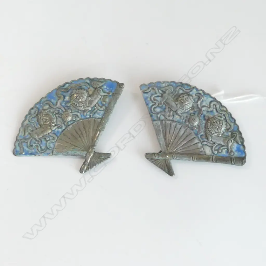 PR CHINESE SILVER & ENAMEL FAN STANDS 27G Image 1++