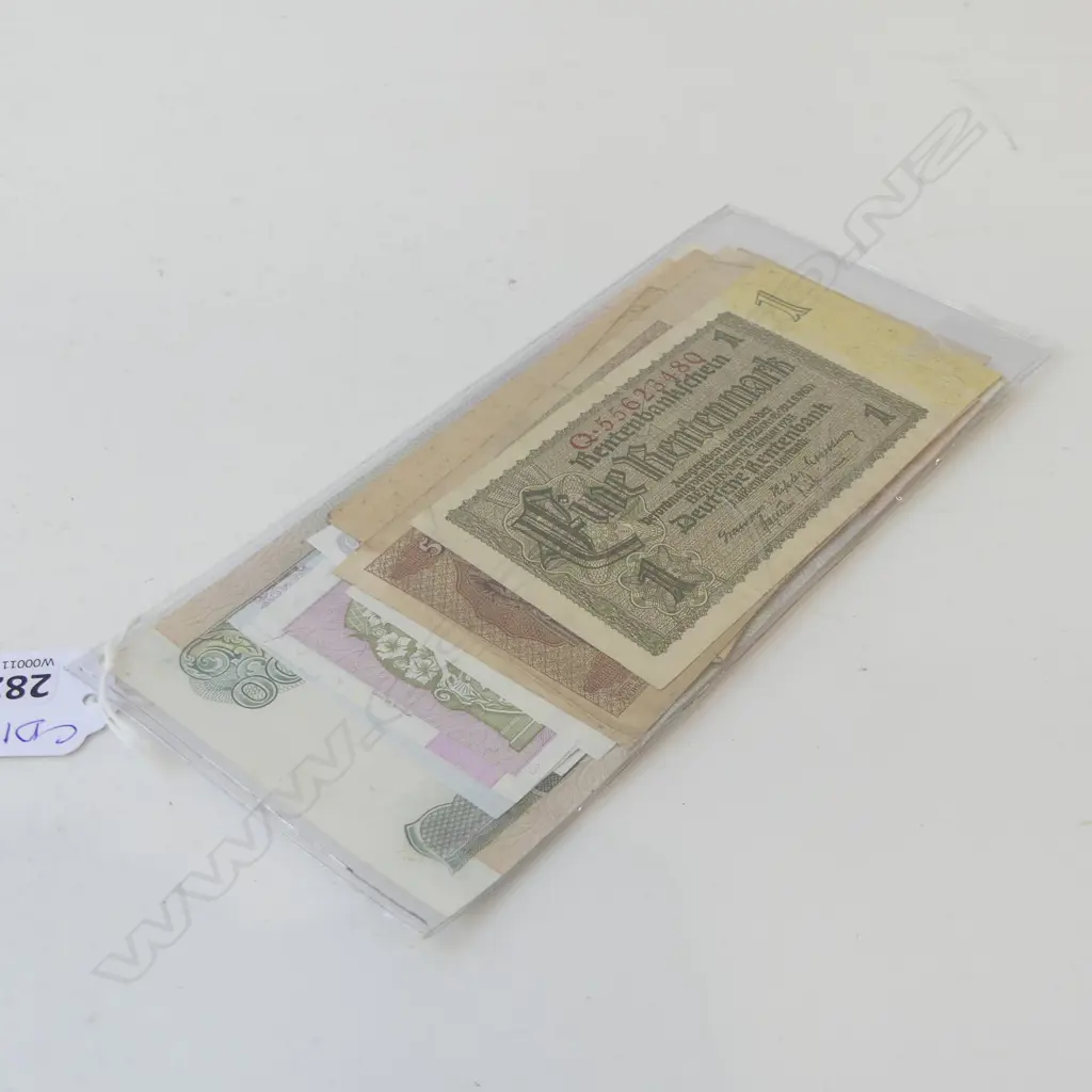30 WORLD BANK NOTES Image 1++