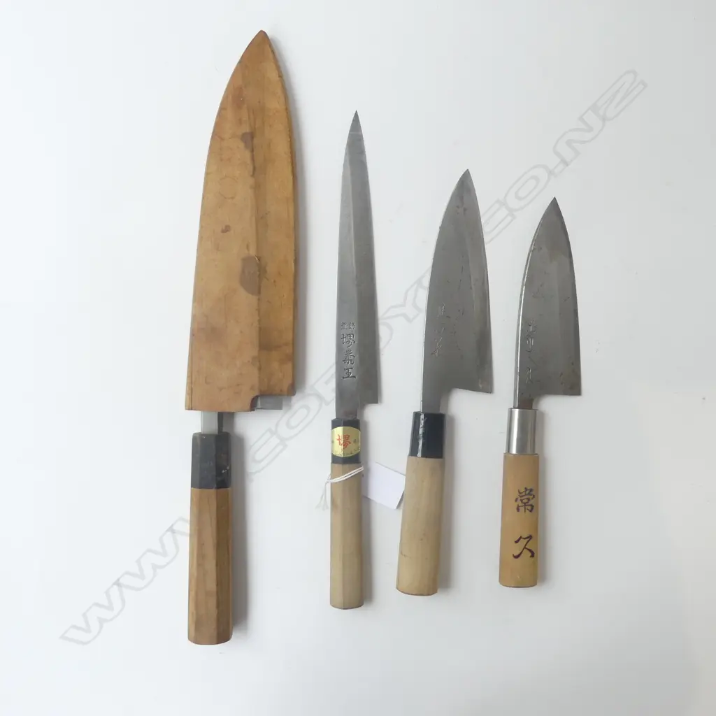 4 VINTAGE JAPANESE QUALITY STEEL CHEFS KNIFES all with signed blades longest 355mm w wooden scabbard Image 1++