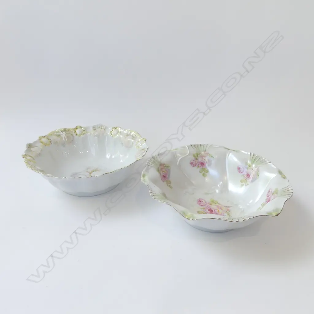 2 ROYAL BAYREUTH CHINA FLORAL BOWLS DIA270MM Image 1++