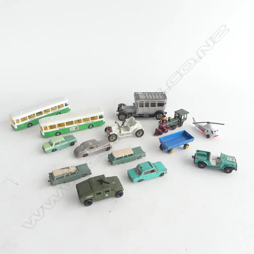 TRAY OF 14 VINTAGE MATCHBOX TOYS ETC Image 1++