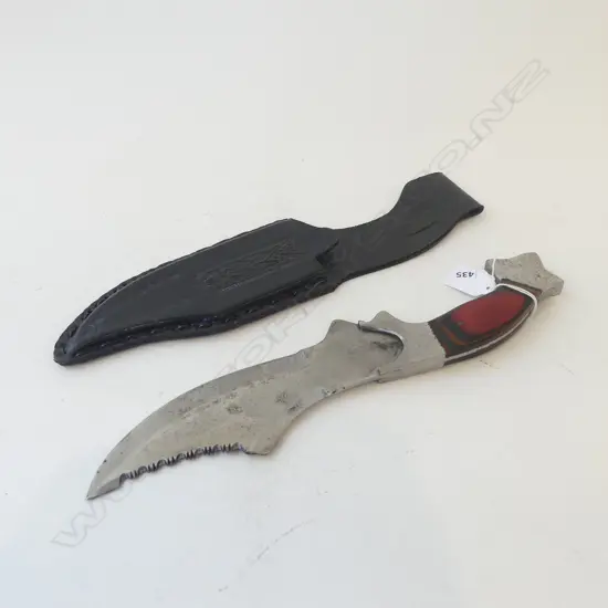 HUNTING KNIFE w. EMBOSSED LEATHER SHEATH L340mm