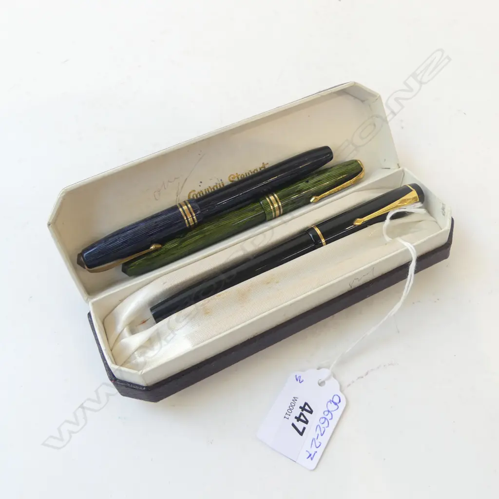 3 CONWAY STEWART FOUNTAIN PENS w. 14ct GOLD NIBS Image 1++