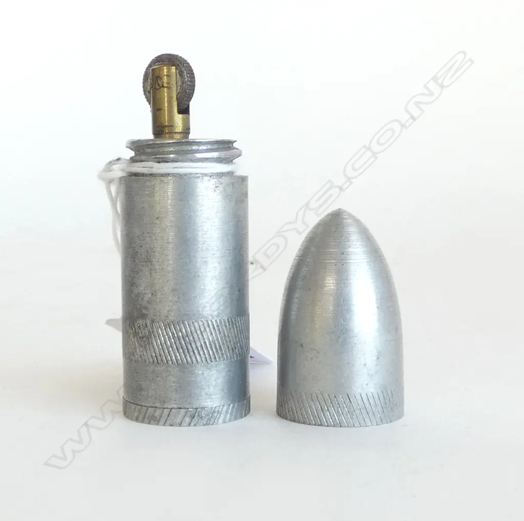 VINTAGE CIGARETTE LIGHTER as a large bullet L.70mm Image 1++