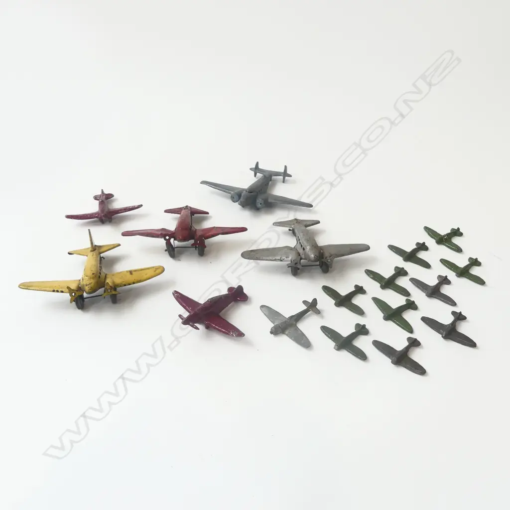 VINTAGE TOY PLANES Image 1++