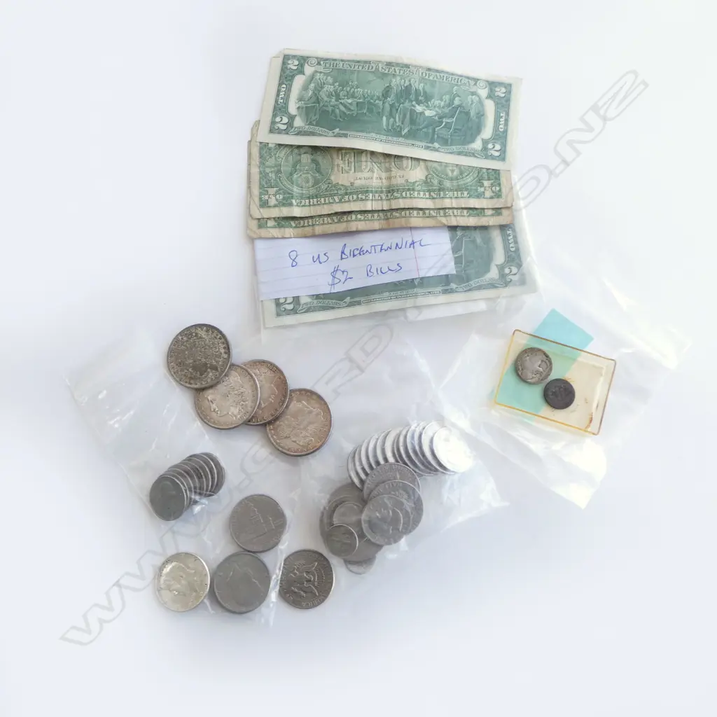 COLLECTION OF ASST. WORLD COINS & BANK NOTES; N.Z., U.S.A. & EUROPEAN UNION  Image 1++