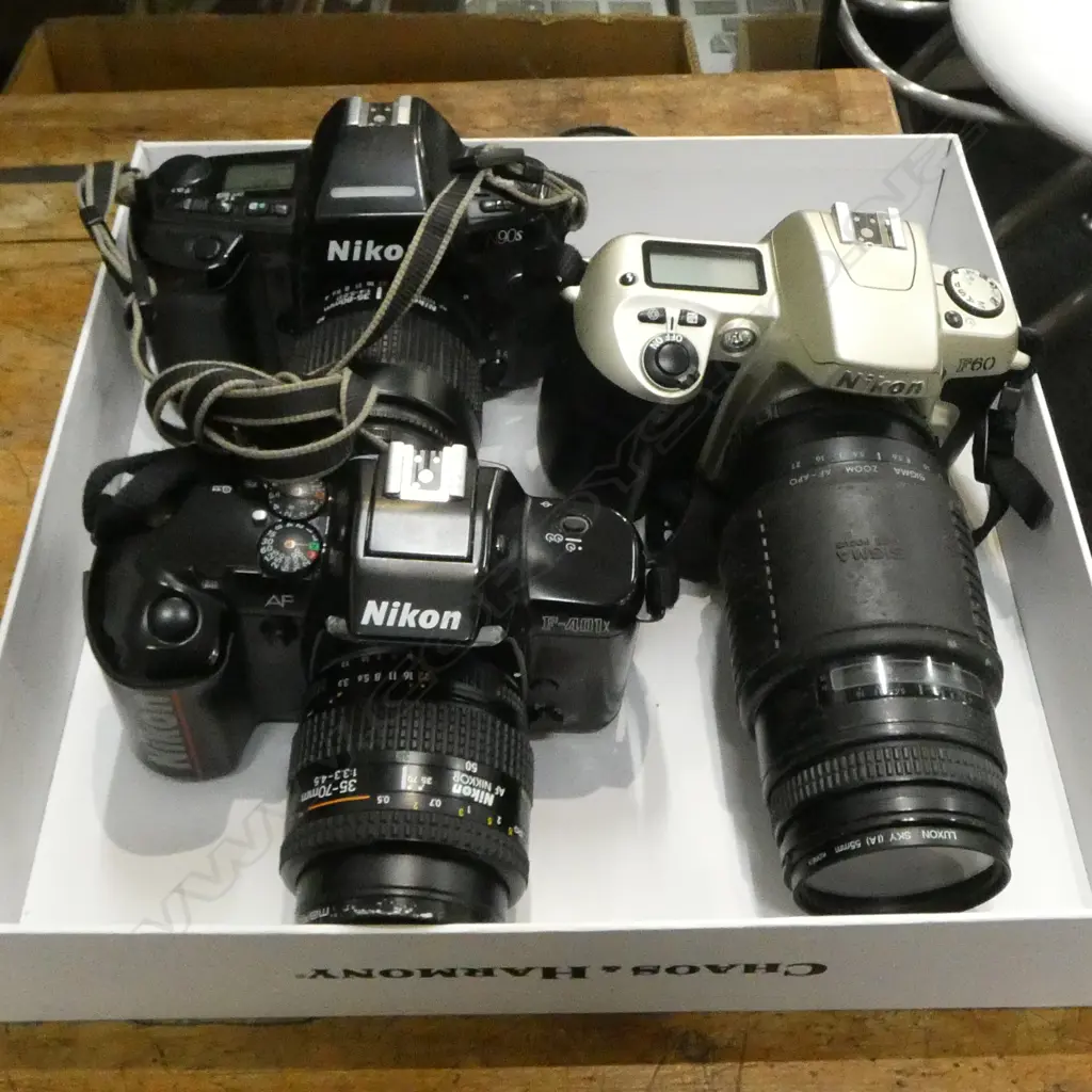 3 VINTAGE NIKON CAMERAS F60 L225 F400 L125 9OS L130 USED CONDITION Image 1++