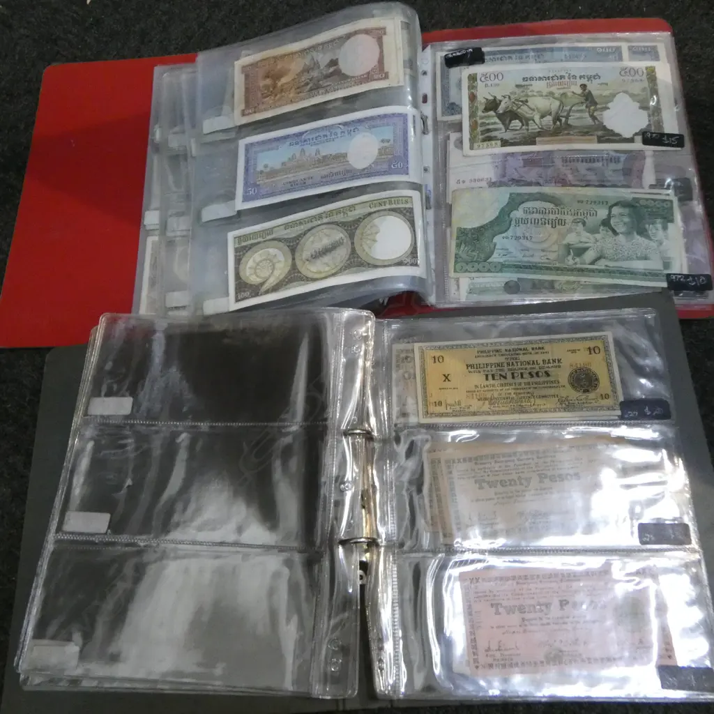 2 FOLDERS ASST. WORLD BANK NOTES Image 1++