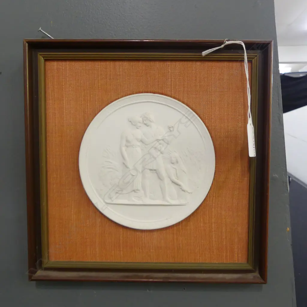 VICT PARIANWARE FRAMED CHINA PLAQUE DIA 140MM Image 1++