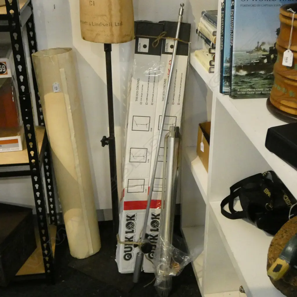 2 BOXED QUIK LOK MIC STANDS  Image 1++