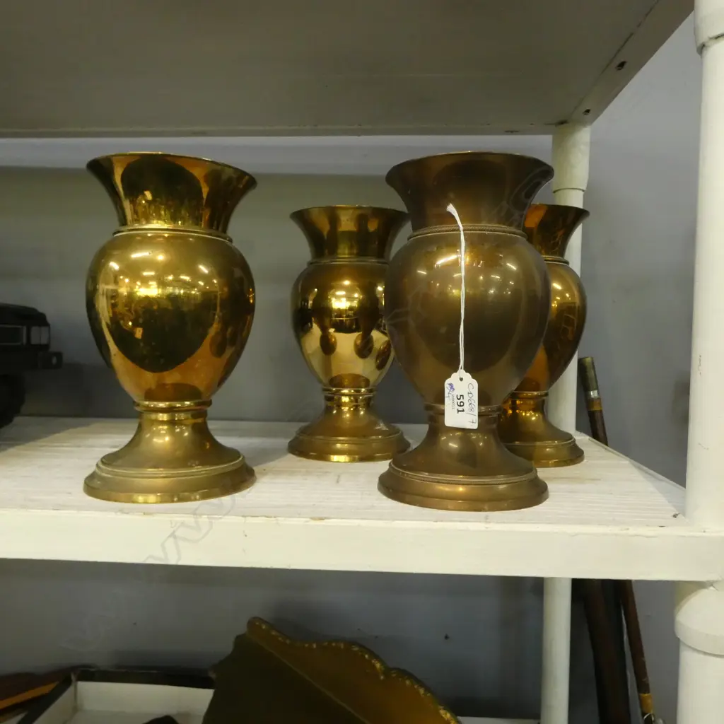 4 BRASS VASES H.230mm Image 1++