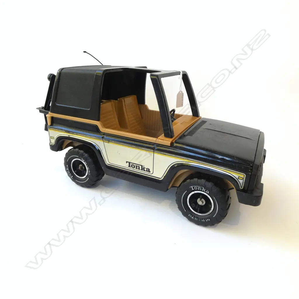 VINTAGE TOY TONKA JEEP + ACCESSORIES Image 1++