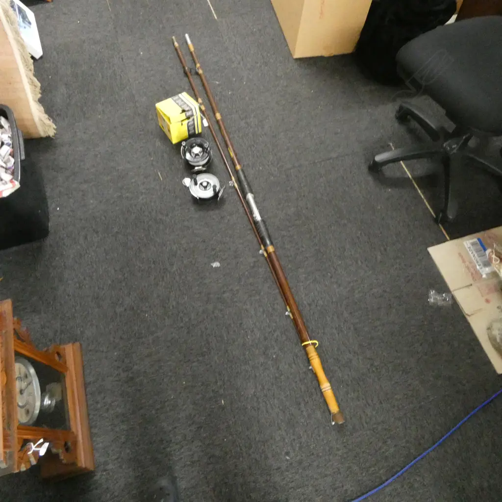 VINTAGE KILWELL FISHING ROD + TWO VINTAGE REELS Image 1++