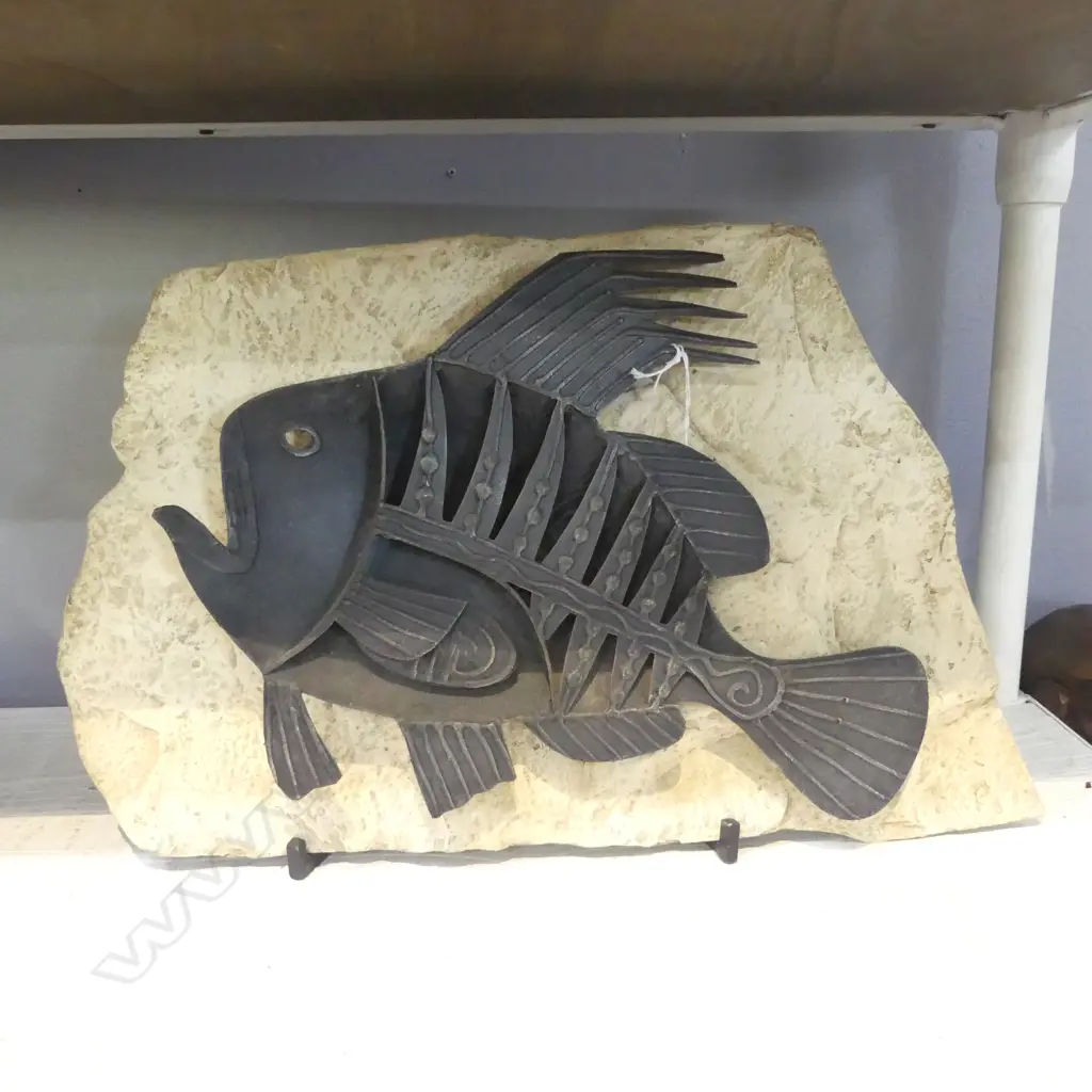 CAST METAL FISH ON STONE BACKGROUND on STAND W.470 H.340mm Image 1++