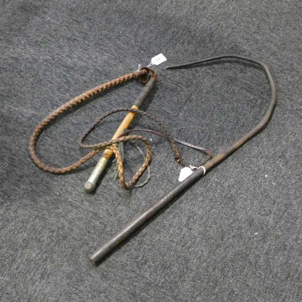VINTAGE BULLOCK WHIP L900MM & STOCK WHIP L1900MM Image 1++