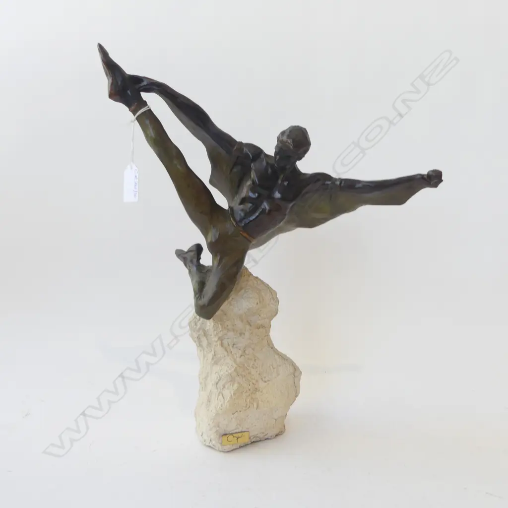 BRONZED RESIN MALE BALLET DANCER SCULPTURE H.385mm Image 1++