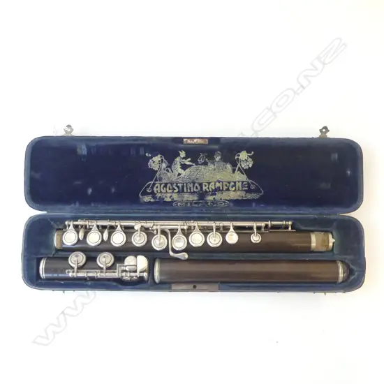 ANTIQUE CASED ITALIAN HARDWOOD FLUTE L410MM