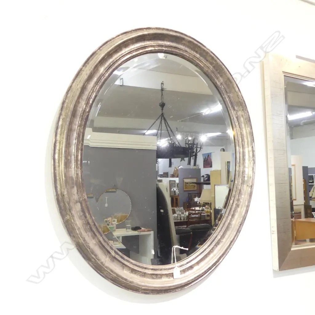 OVAL MIRROR, SILVER PAINTED FRAME 930x780mm Image 1++