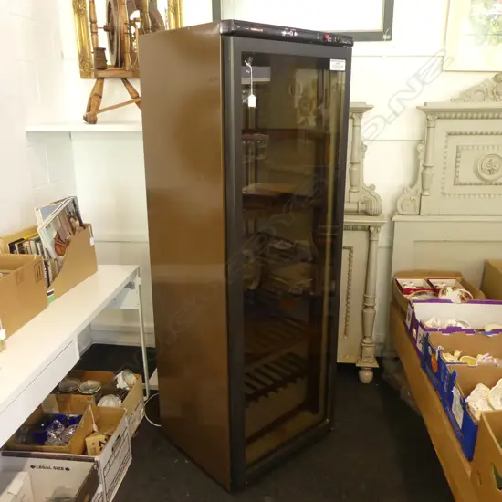 THOMSON 'GRANDS CRUS' WINE FRIDGE 595x560x1765mm