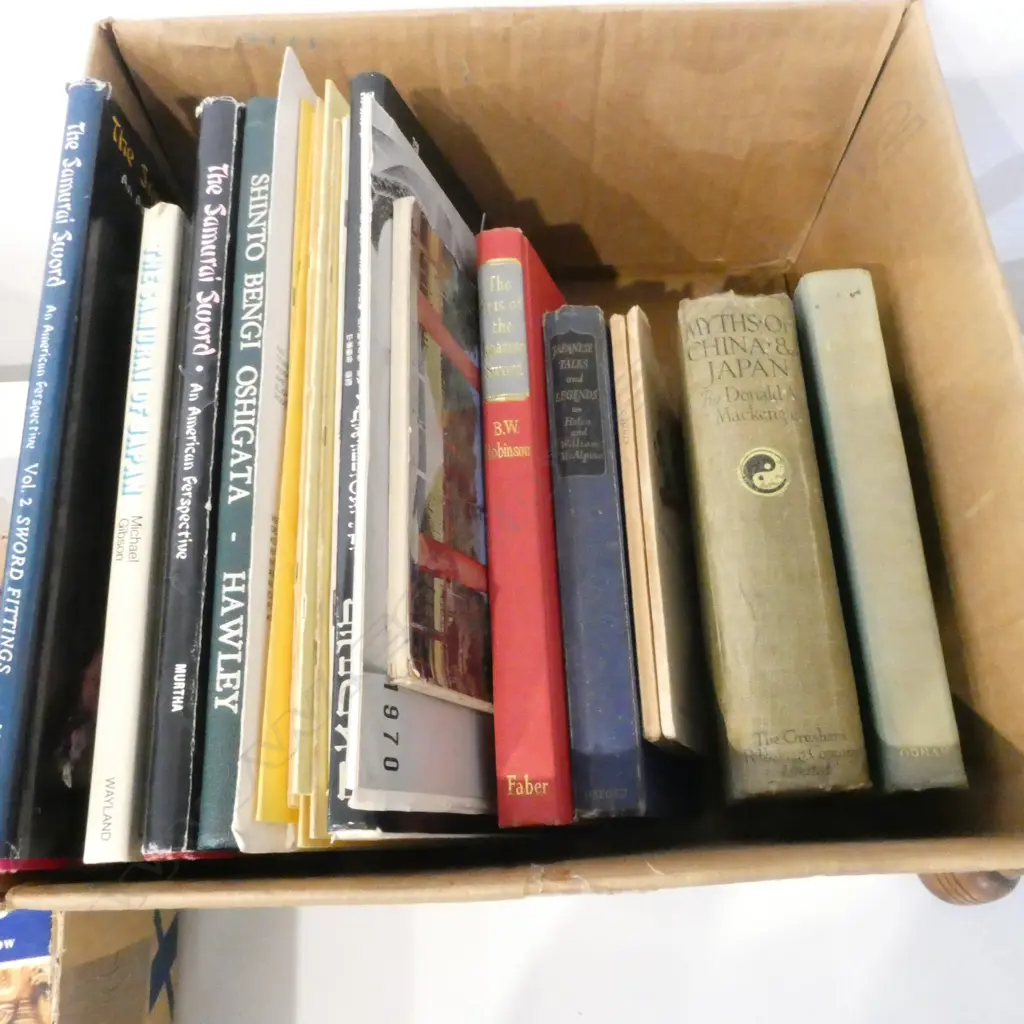 COLLECTION OF JAPANESE REF BOOKS & PAMPHLETS Image 1++