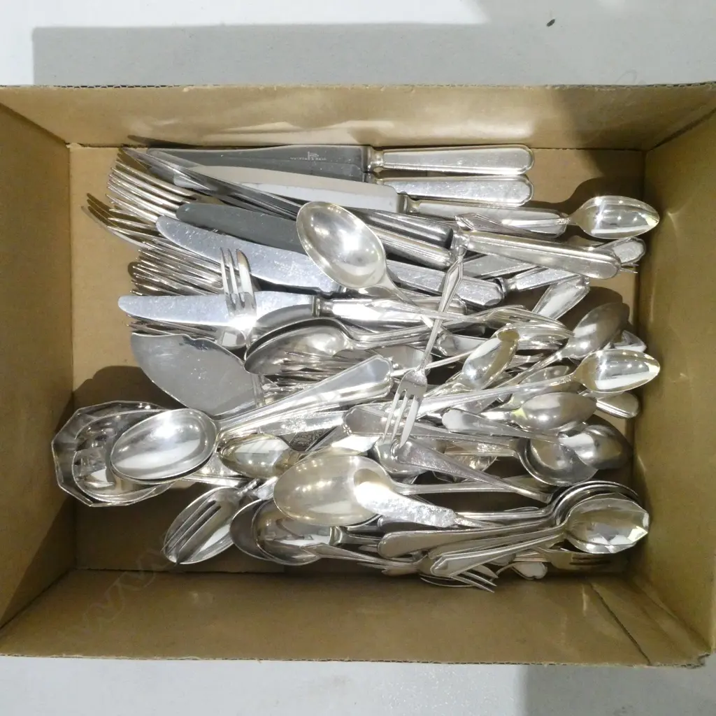 ASST. WALKER & HALL SILVER PLATED CUTLERY  Image 1++