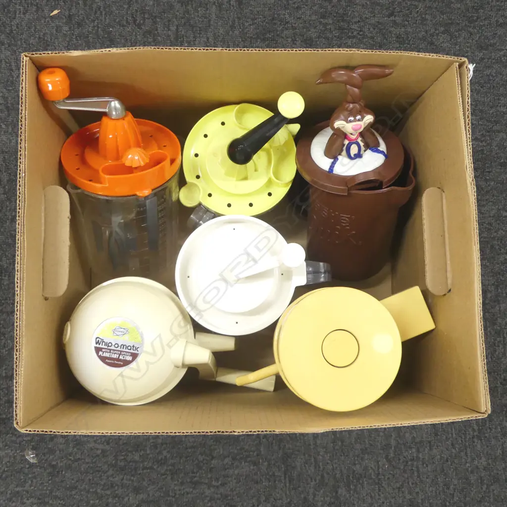 6 PLASTIC MIXERS Incl. ADVERTISING SOUTHERN COMFORT, NESTLE, eTc Image 1++