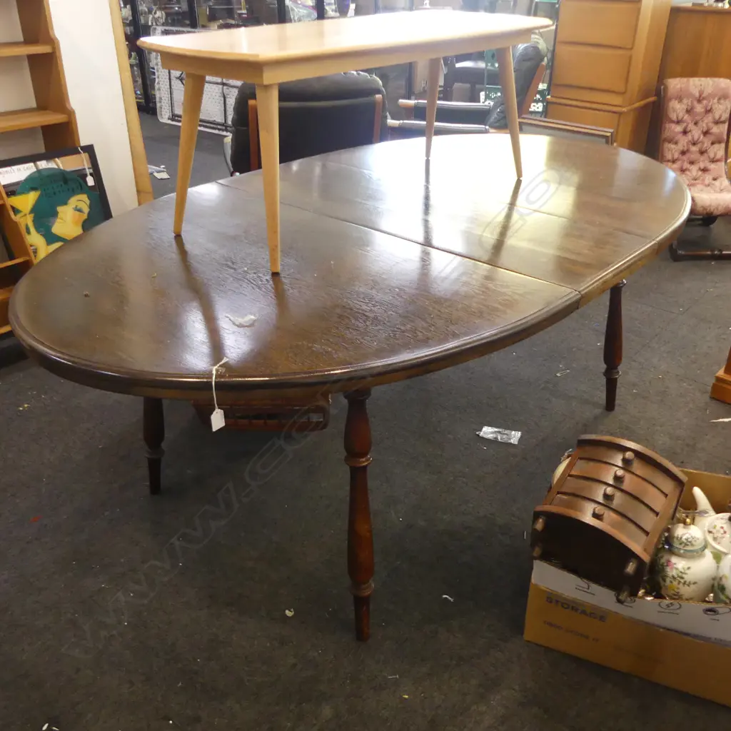 OAK EXTENDING DINING TABLE 1650x1170x740mm Image 1++