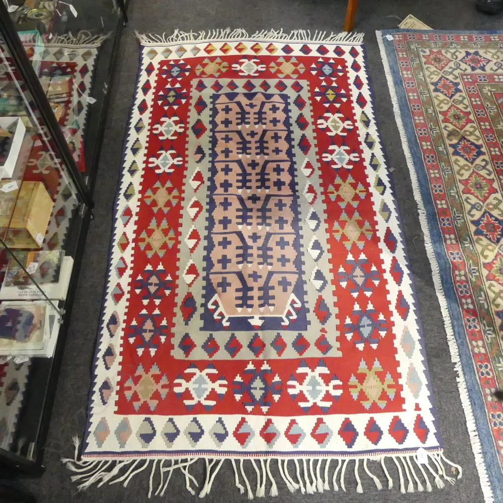 KELIM RUG REDS WHITE & BLUE GEOMETRICS L1640 W920MM Image 1++