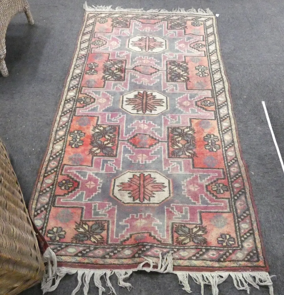 HAND KNOTTED PERSIAN RUG PINKS & IVORY COLOURS L1980 W910MM Image 1++