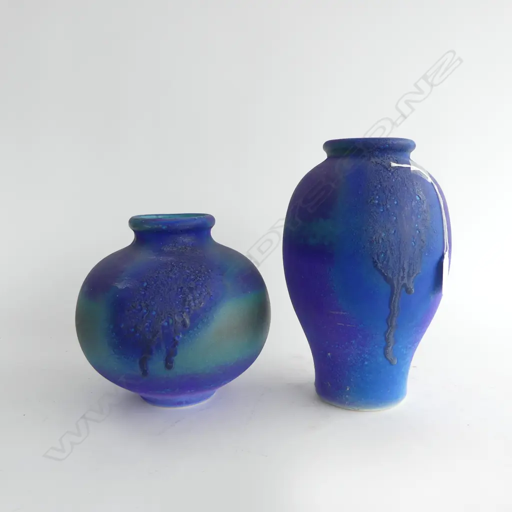 2 NZ STUDIO POTTERY VASES H270 & 200MM BLUE GREEN GLAZES Image 1++
