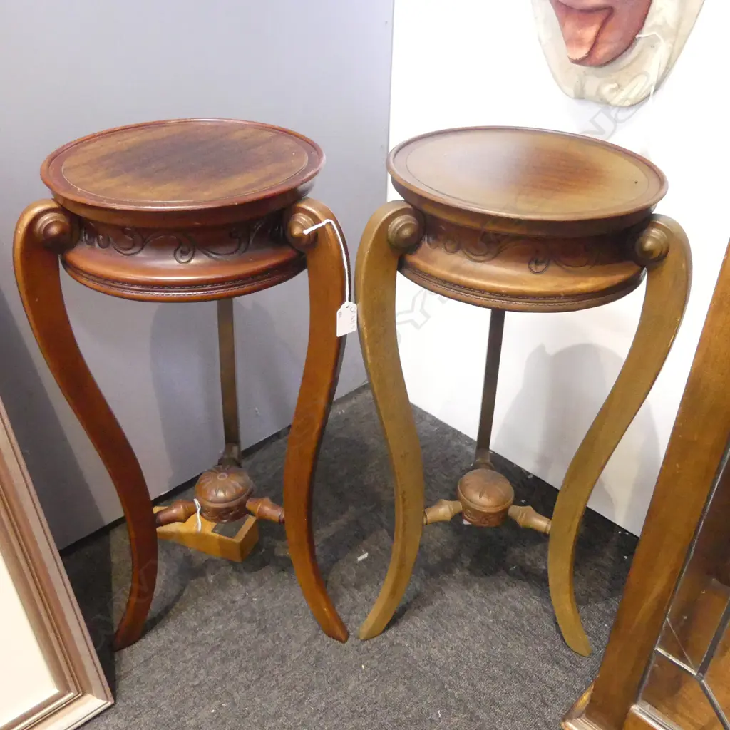 PR MAHOGANY PLANT STANDS H.660mm Image 1++