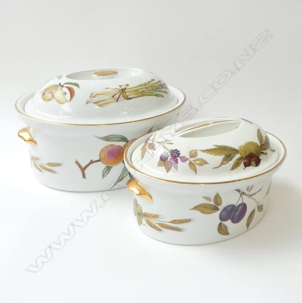 PR GRADUATED ROYAL WORCESTER 'EVESHAM' CASSEROLE DISHES W. Image 1++