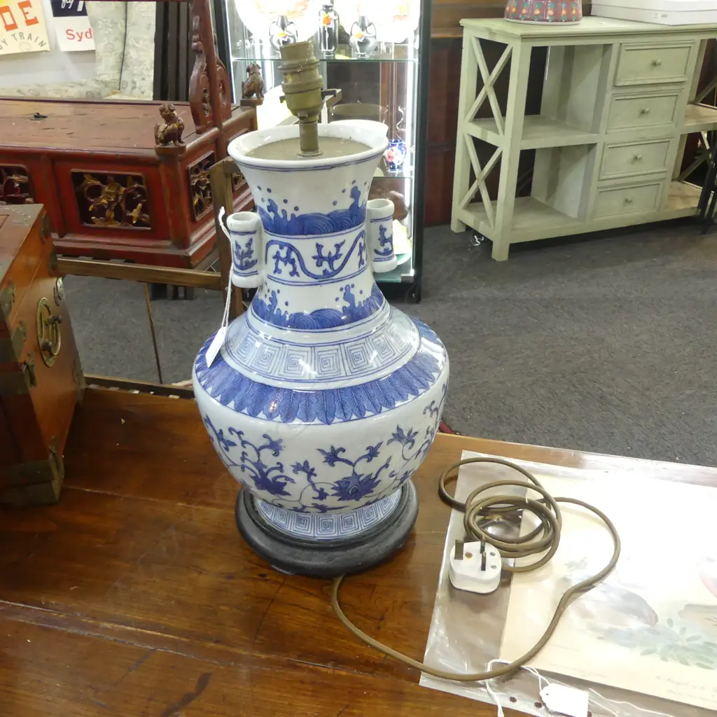 ORIENTAL B/W TABLE LAMP ARROW FORM (H.385 VASE ONLY) Image 1++
