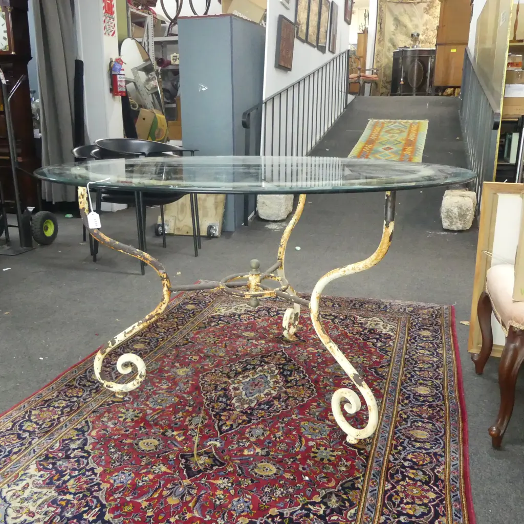 GLASS TOP DINING TABLE w. WHITE PAINTED WROUGHT IRON BASE  Image 1++