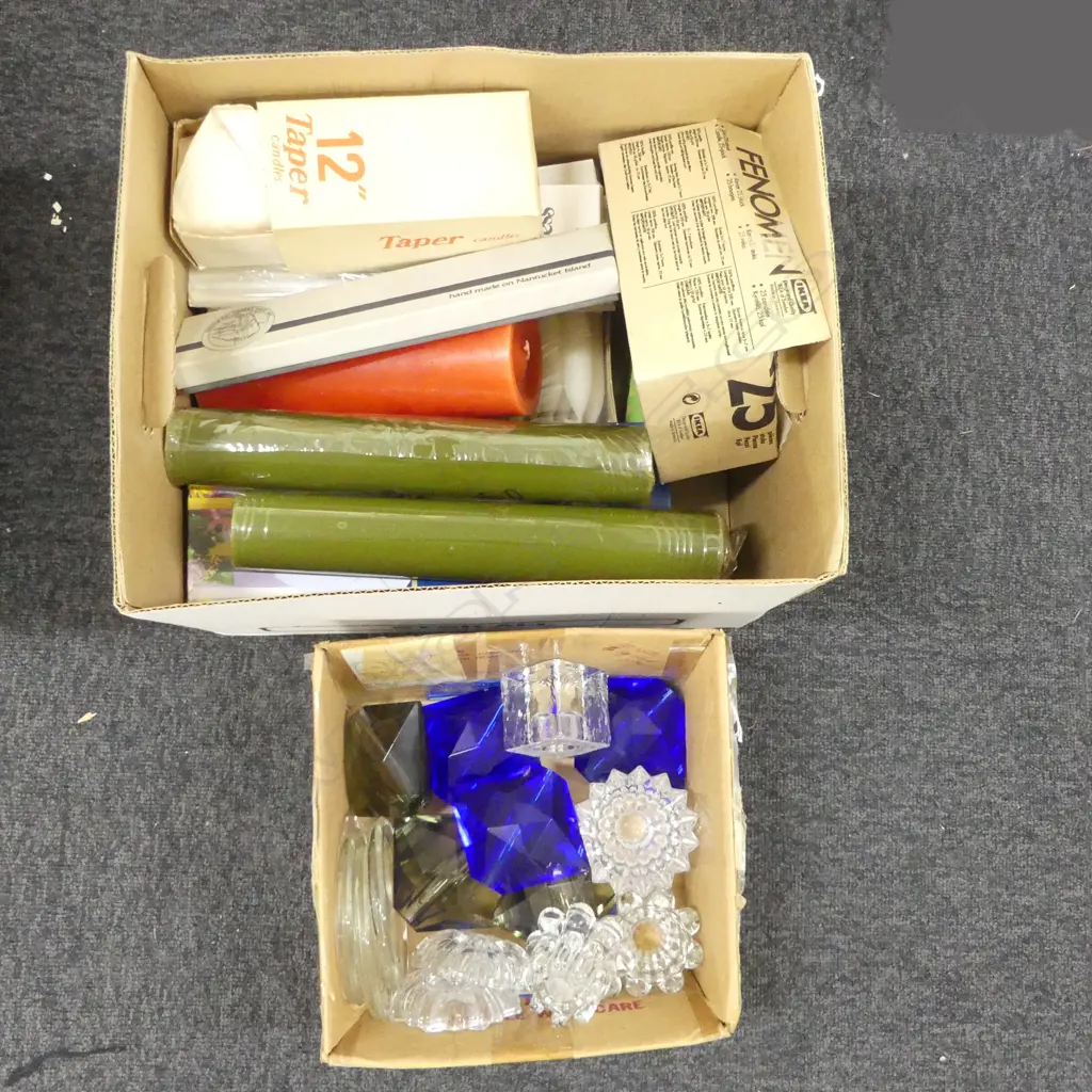 COLLECTION OF ASST. CANDLES AND GLASS CANDLE HOLDERS  Image 1++