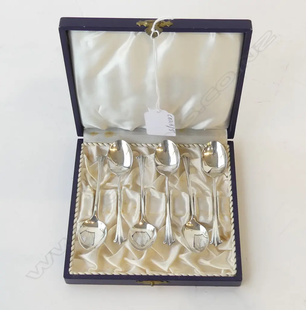 SILVER SET OF 6 TEASPOONS IN CASE BIRMINGHAM 1911 Image 1++