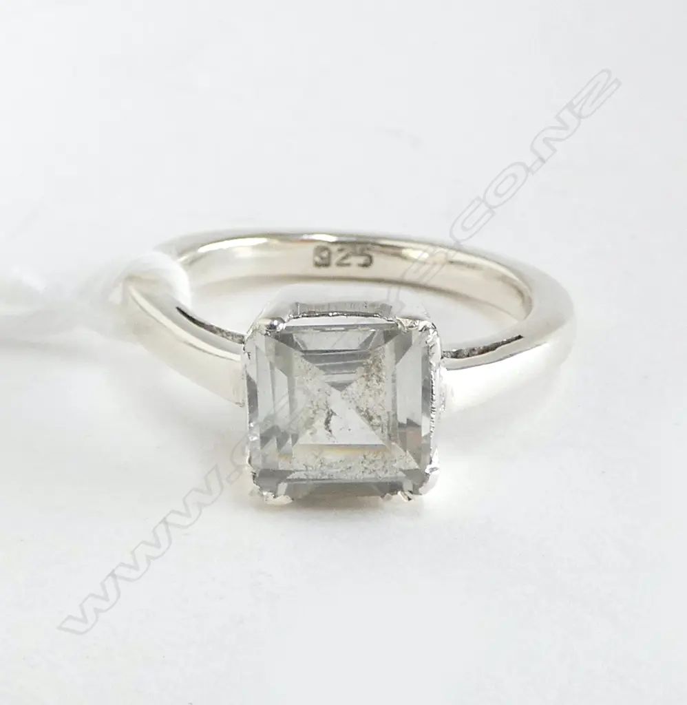 SILVER SET CRYSTAL RING new SIZE R Image 1++