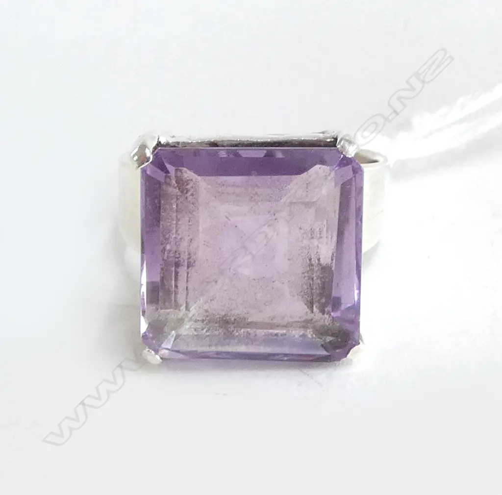 SILVER SET SQUARE CUT AMETHYST RING new Image 1++