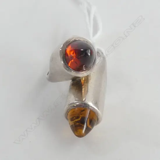 Attributed Kobi Bosshard MODERNIST DESIGNER SILVER RING with twin cylinders set w pointed cabochon gem stones (amber?)