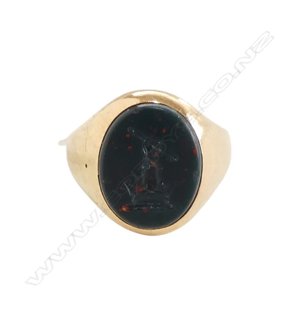 ANTIQUE 18ct GOLD & BLOODSTONE SIGNET RING 6.78gms SIZE J1/2 Image 1++