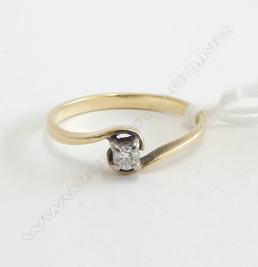 **RTV** 14ct y/w DIAMOND SOLITAIRE RING, 1.8gm dia=0.06ct SIZE O Image 1++