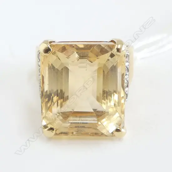 STYLISH retro VINTAGE 14ct GOLD LARGE CITRINE & 8 DIAMOND DRESS RING 12gms tiny chip to stone edge SIZE N?