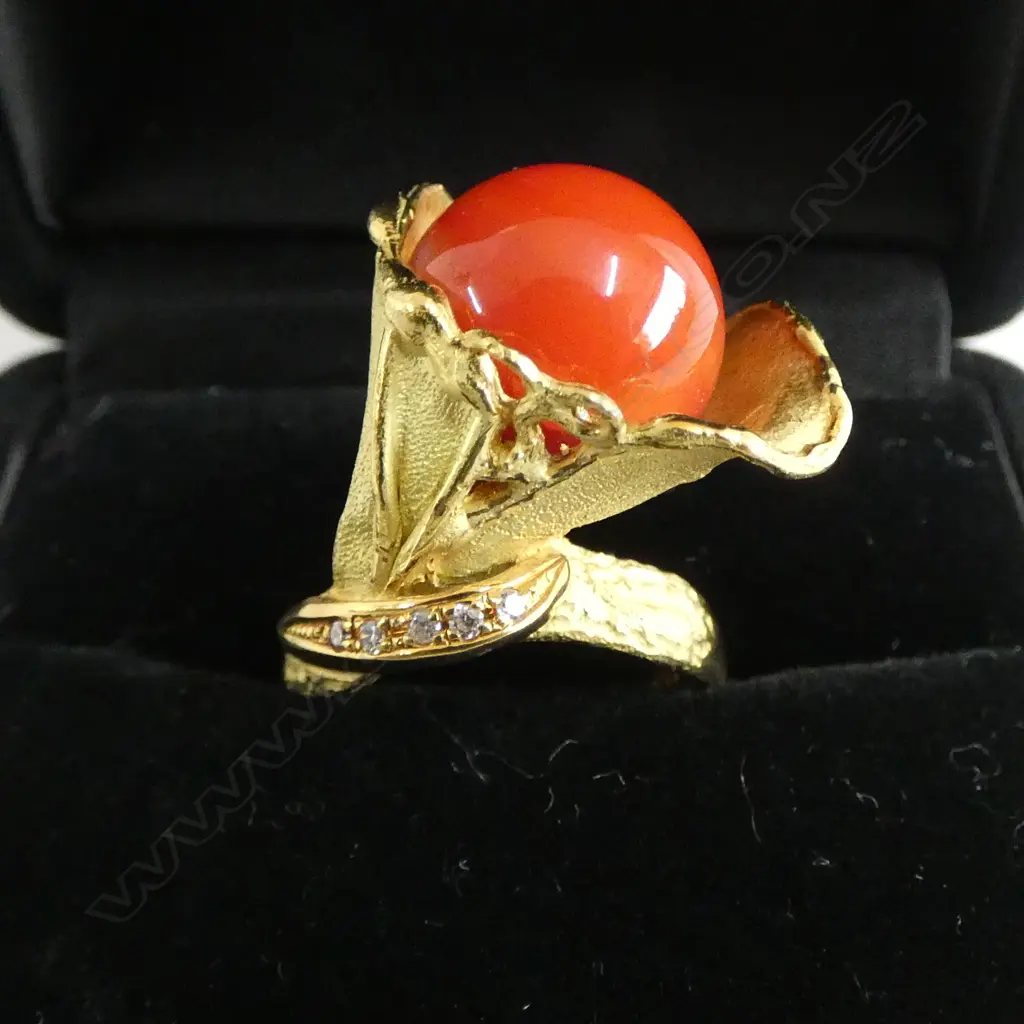 18ct gold & natural coral & 5 diamond Japanese ring w gem ID cert. floral design 15.3gms SIZE M Image 1++