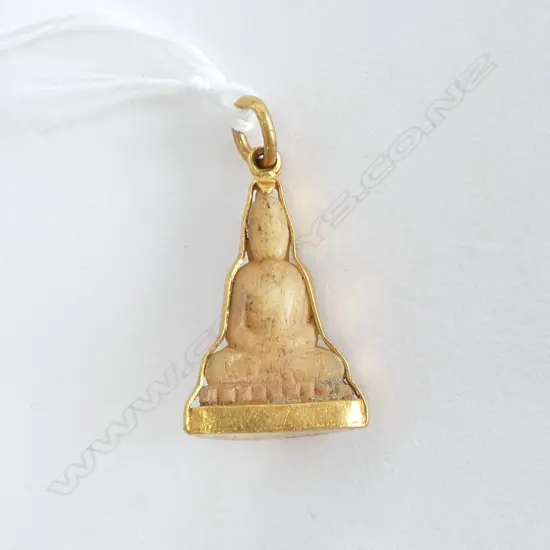 old 22ct YELLOW GOLD FRAMED small carved bone BUDDHA PENDANT 5.5gms