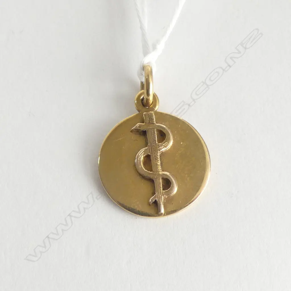 9ct GOLD CANADIAN MEDICAL CORPS MEDALLION 1932-3 4.56gms Image 1++